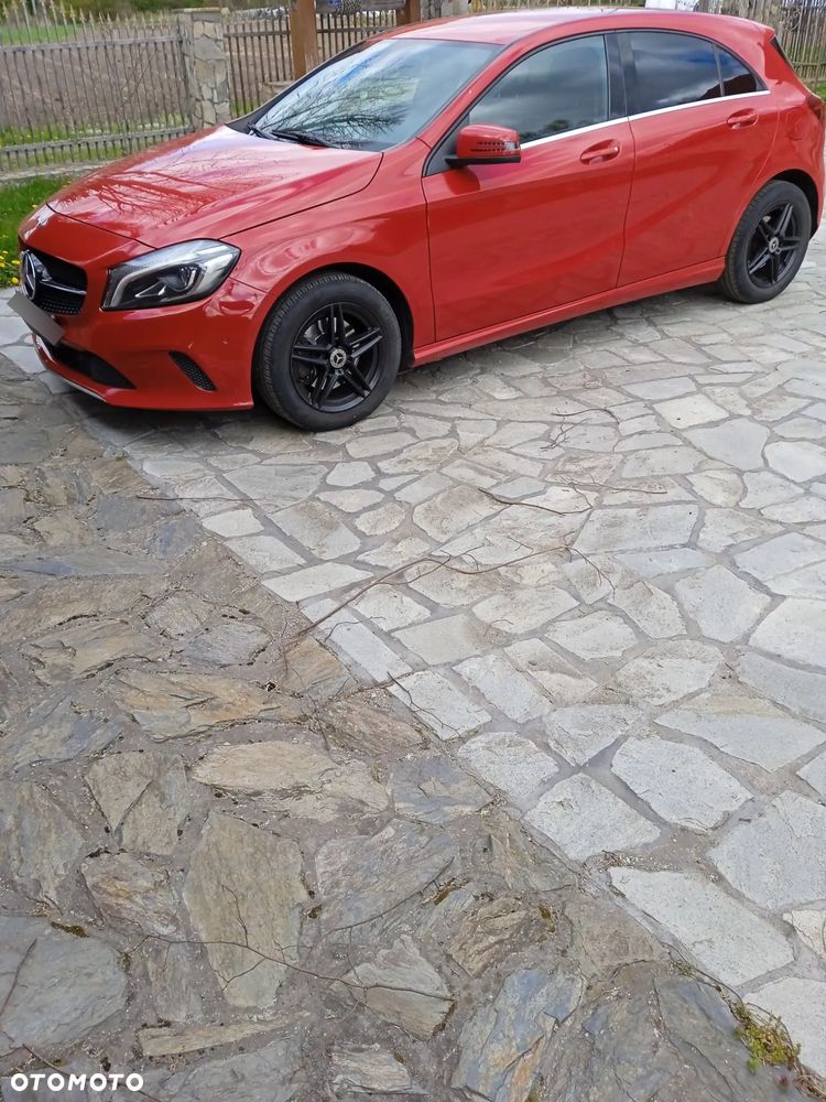 Mercedes-Benz Klasa A 180 7G-DCT - 2