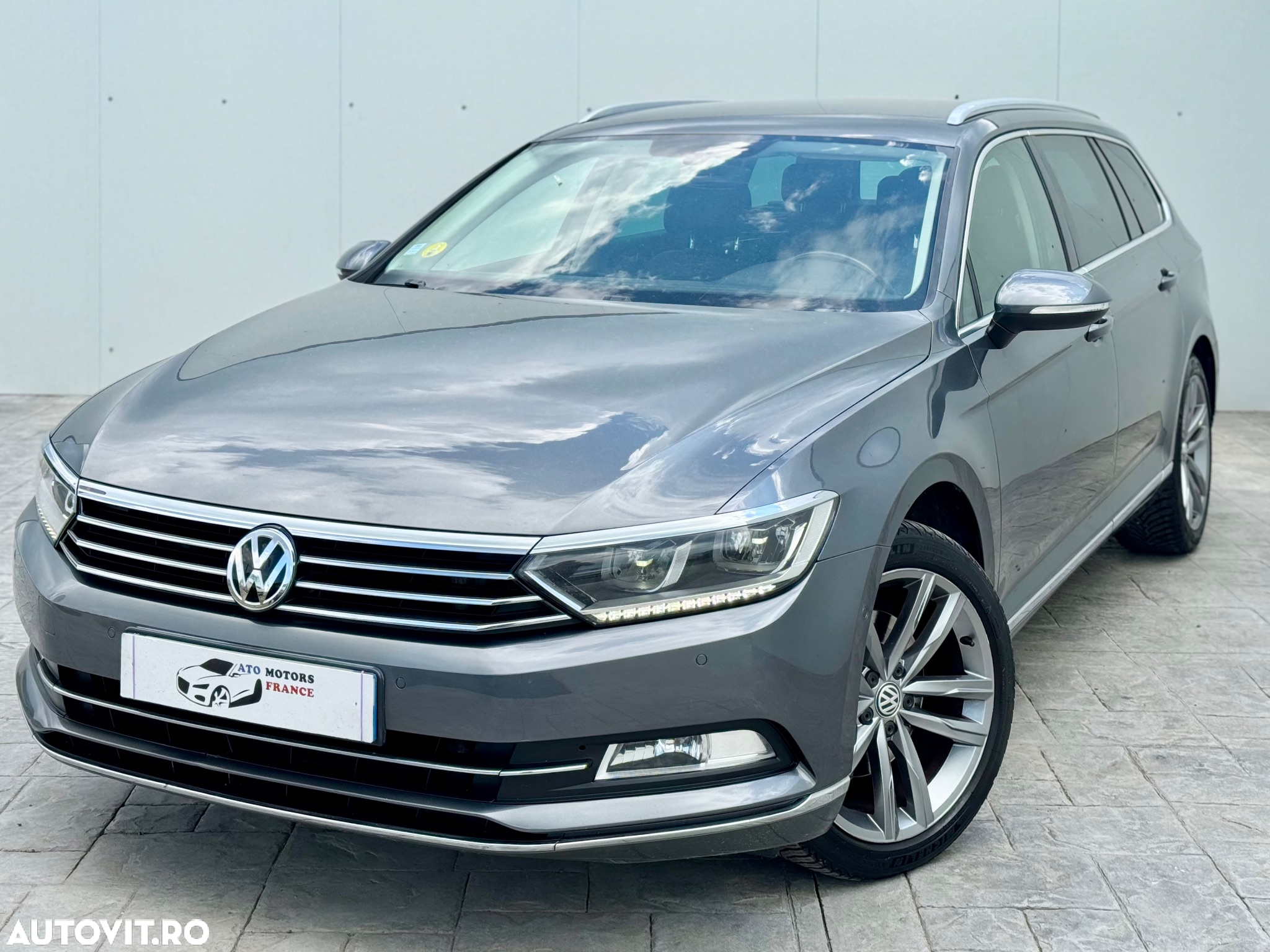 Volkswagen Passat Variant 2.0 TDI (BlueMotion Technology) Highline - 13