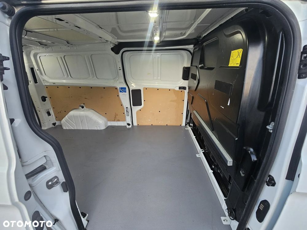 Ford Transit Custom - 8