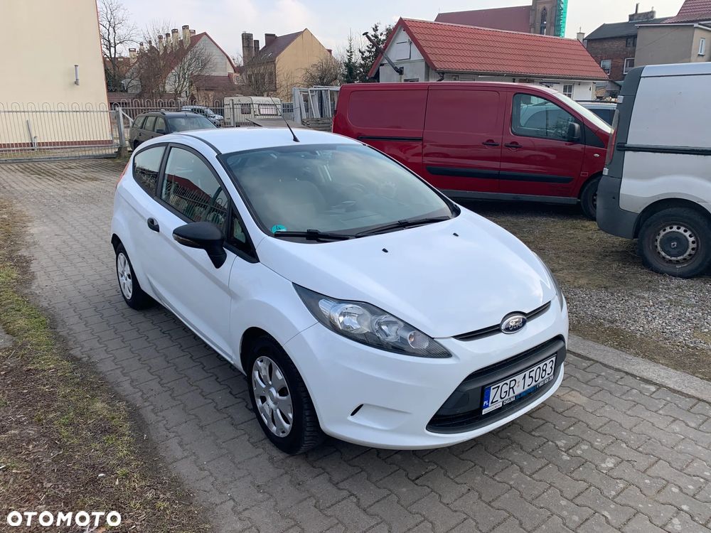 Ford Fiesta - 2