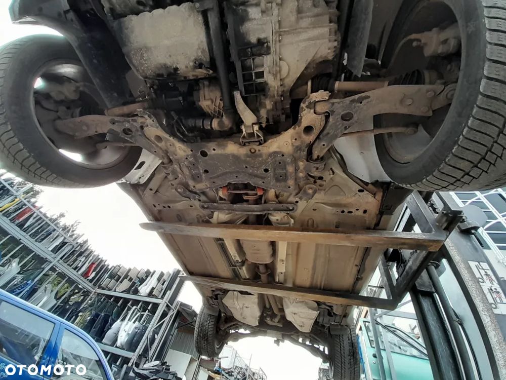 FORD KUGA MK1 WÓZEK PRZEDNIEGO ZAWIESZENIA 4X4 - 1