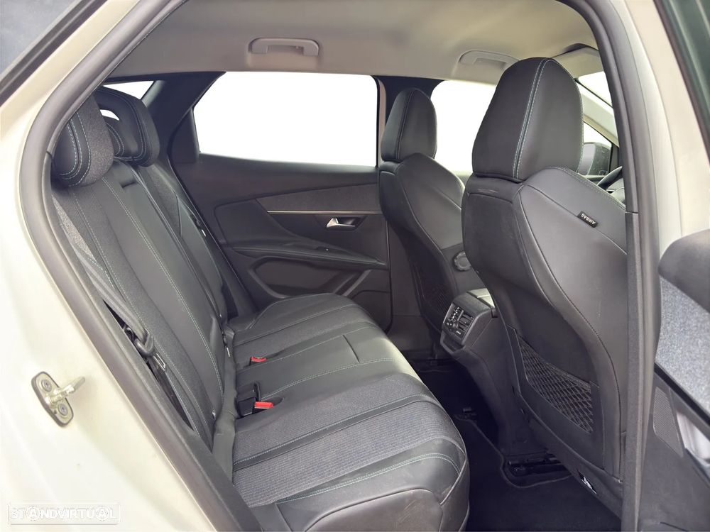 Peugeot 3008 1.6 Hybrid Allure e-EAT8 - 17