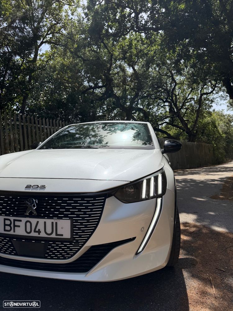 Peugeot e-208 GT - 4