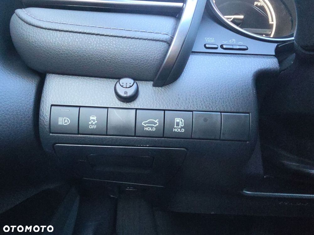 Toyota Camry 2.5 Hybrid Comfort CVT - 20