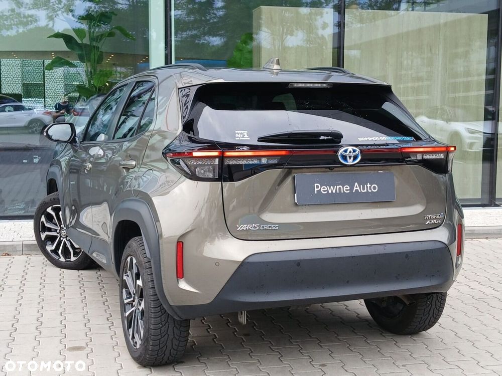Toyota Yaris Cross Hybrid 1.5 Comfort 4x4 - 11
