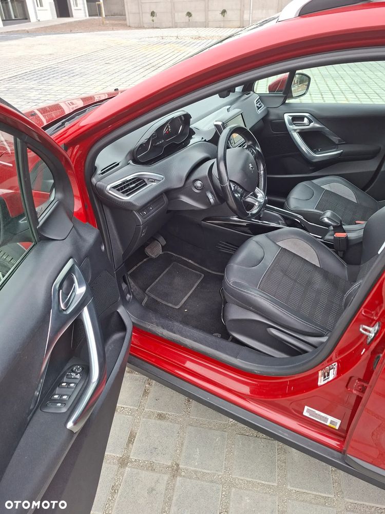 Peugeot 2008 PureTech 110 GPF Stop&Start EAT6 Active - 9