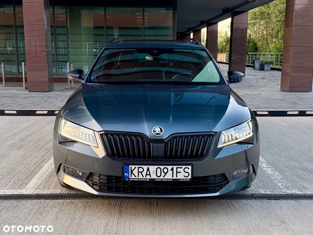 Skoda Superb 2.0 TDI Sportline DSG - 9