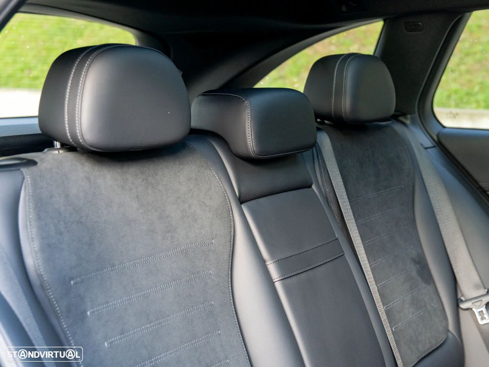 Mercedes-Benz C 300 e AMG Line - 23