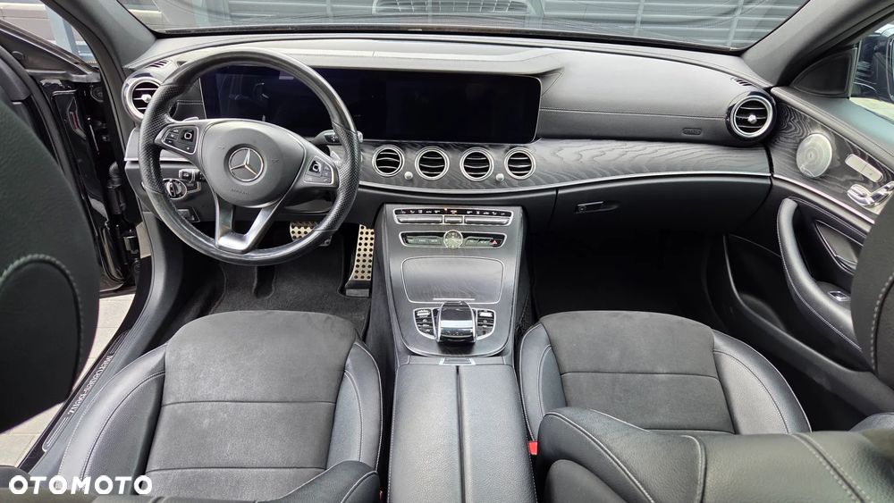 Mercedes-Benz Klasa E 220 d 9G-TRONIC - 20