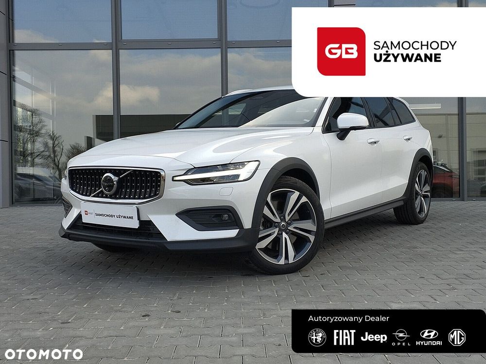 Volvo V60 Cross Country - 1