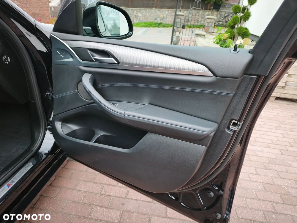BMW X4 - 32