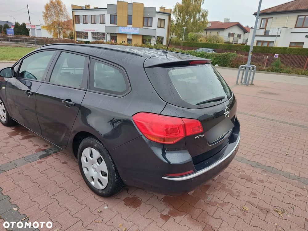 Opel Astra 1.4 Essentia - 4