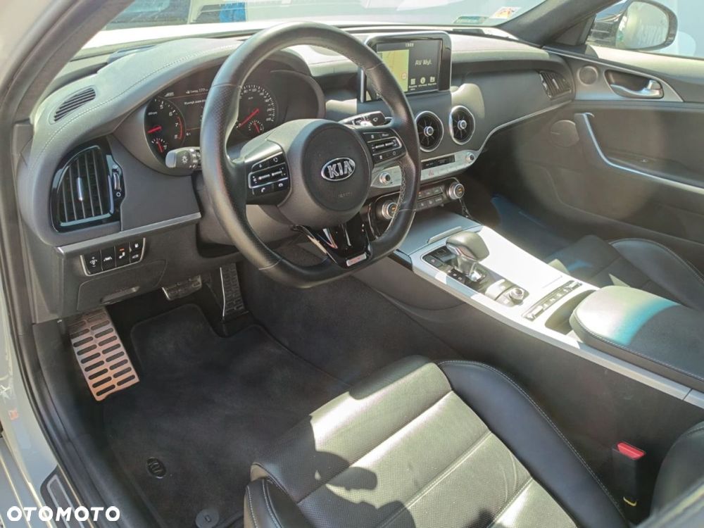 Kia Stinger - 20