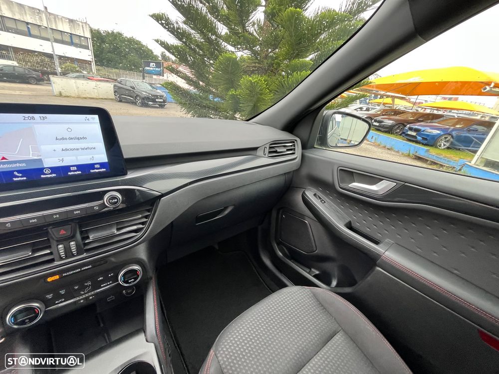 Ford Kuga 2.5 FHEV ST-Line - 36