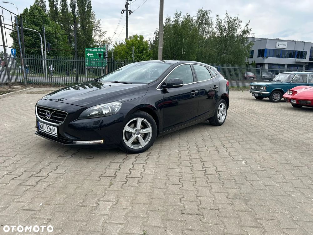 Volvo V40 D2 Momentum - 4