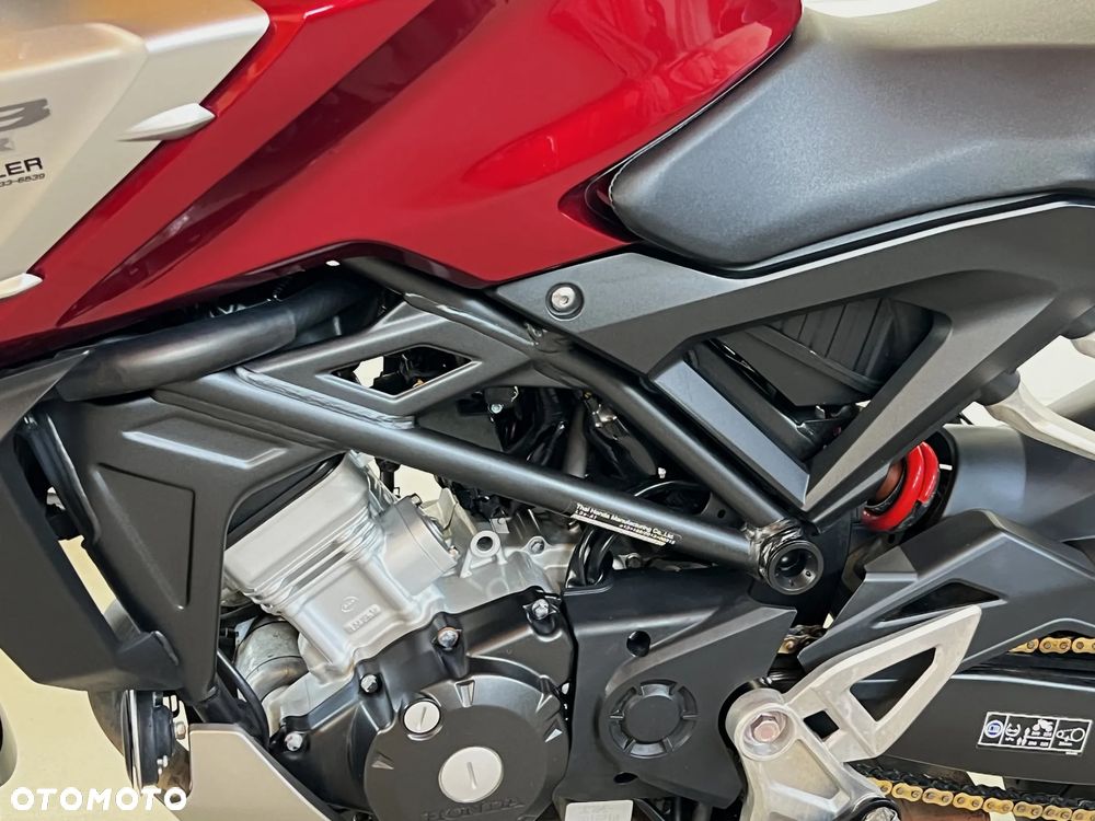 Honda CB - 8