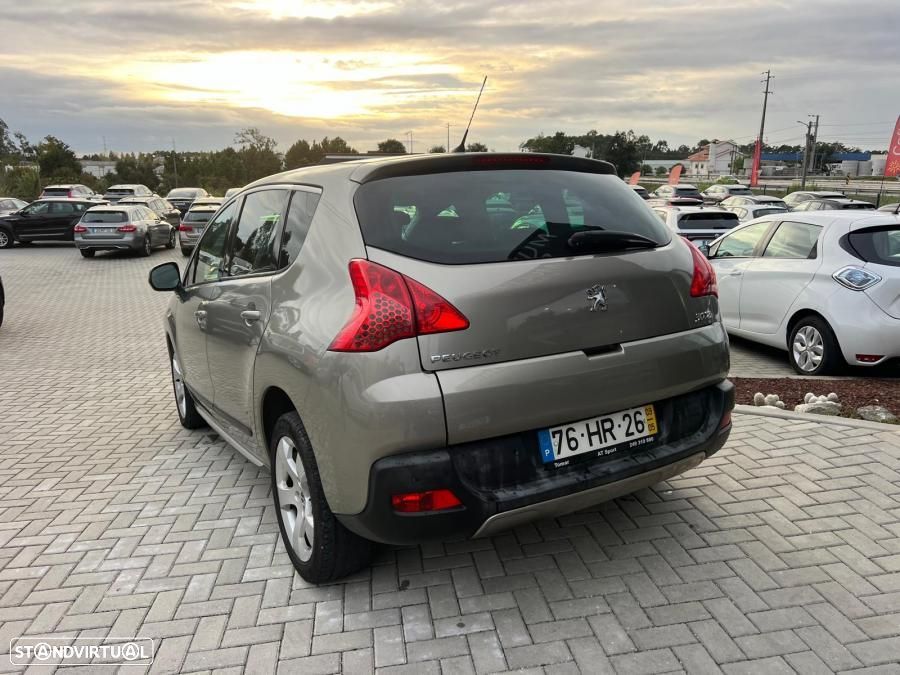 Peugeot 3008 1.6 HDi Executive - 2