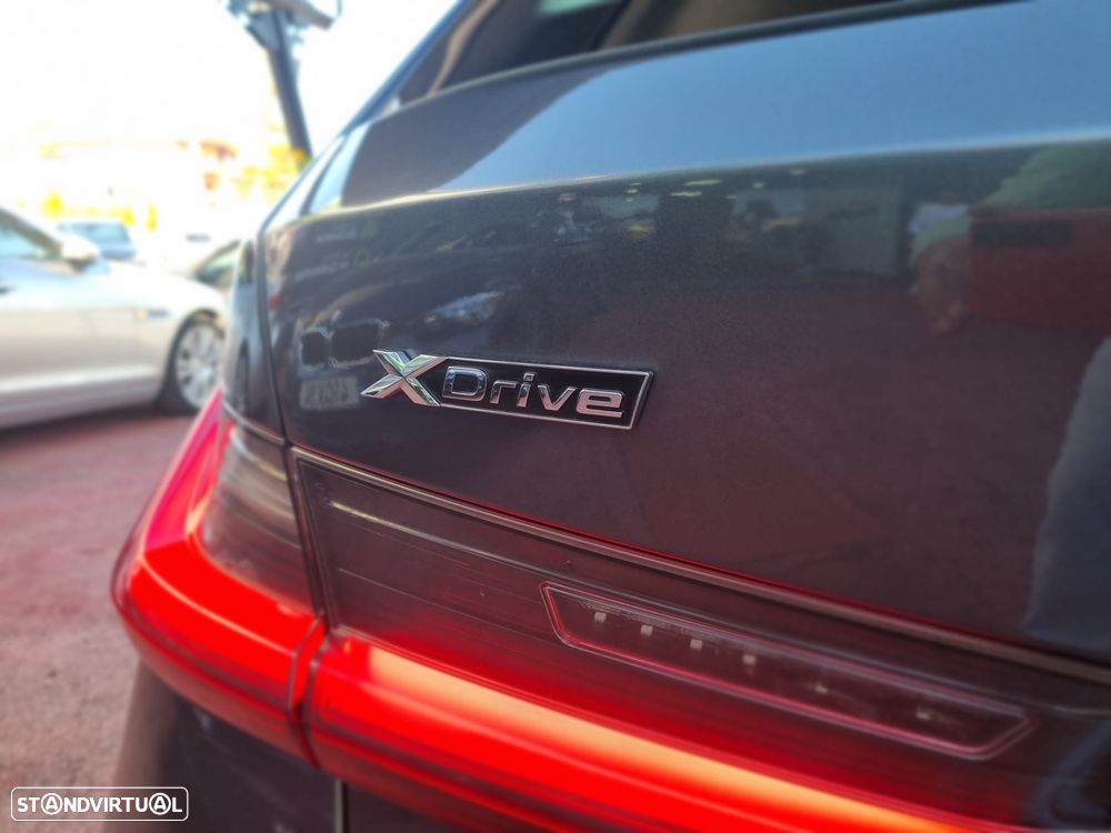 BMW 320 e Line Luxury Auto - 11