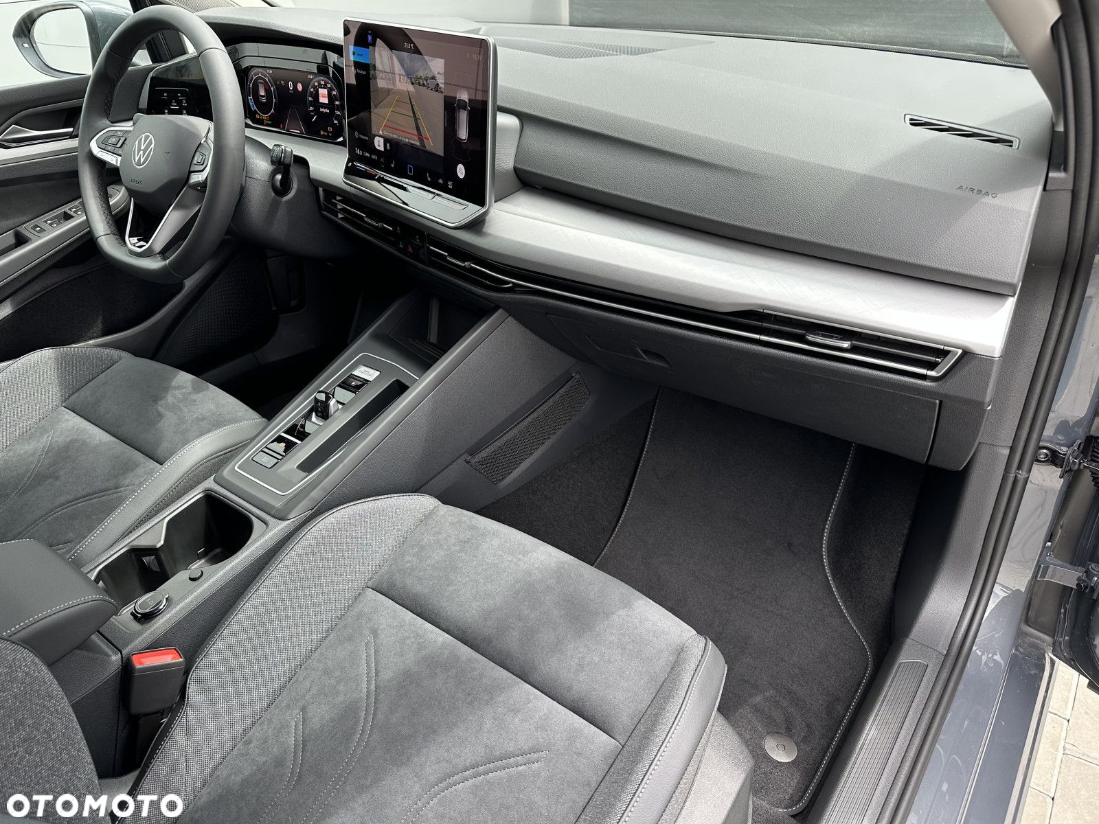 Volkswagen Golf - 18