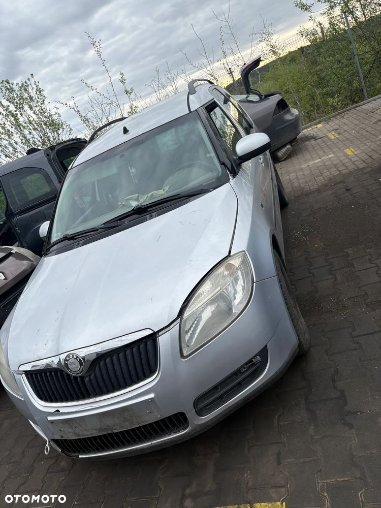 SKODA ROOMSTER NA CZĘŚCI - 2