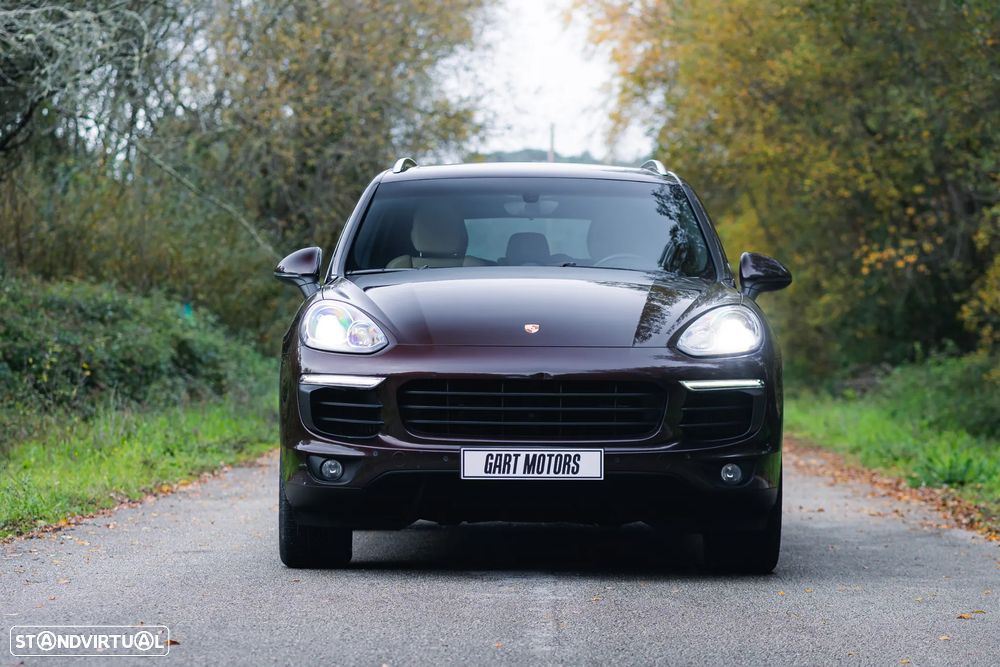 Porsche Cayenne - 2