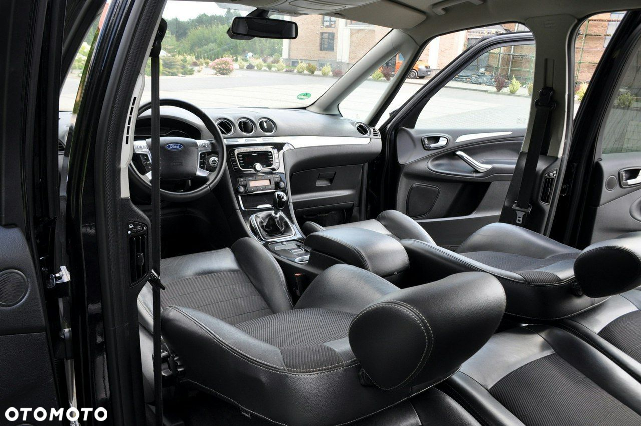 Ford Galaxy - 28
