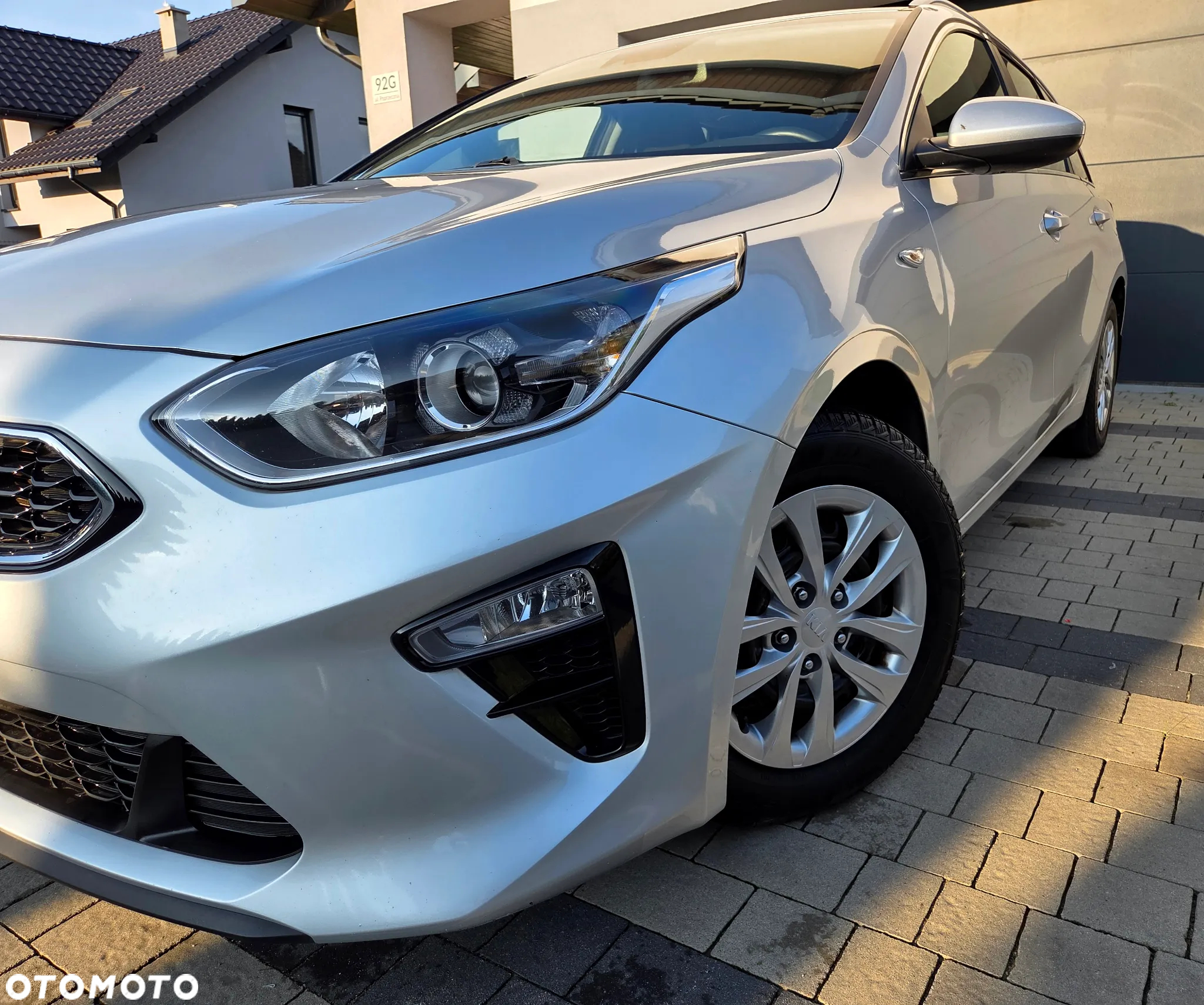 Kia Ceed 1.6 CRDi SCR M - 12