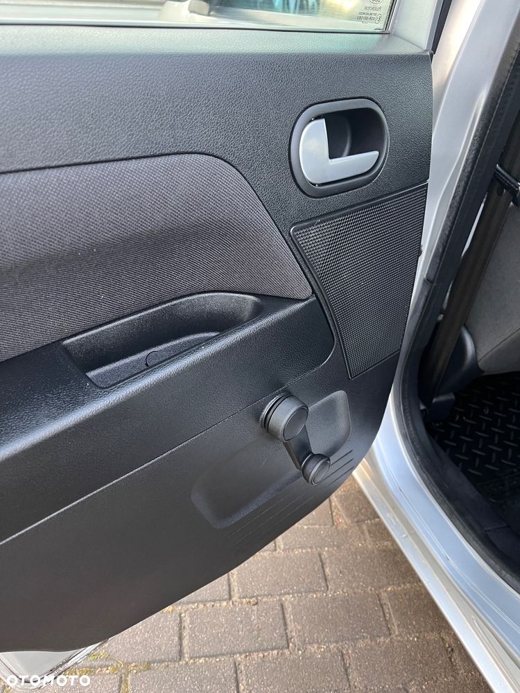 Ford Fusion 1.4 Fun - 21