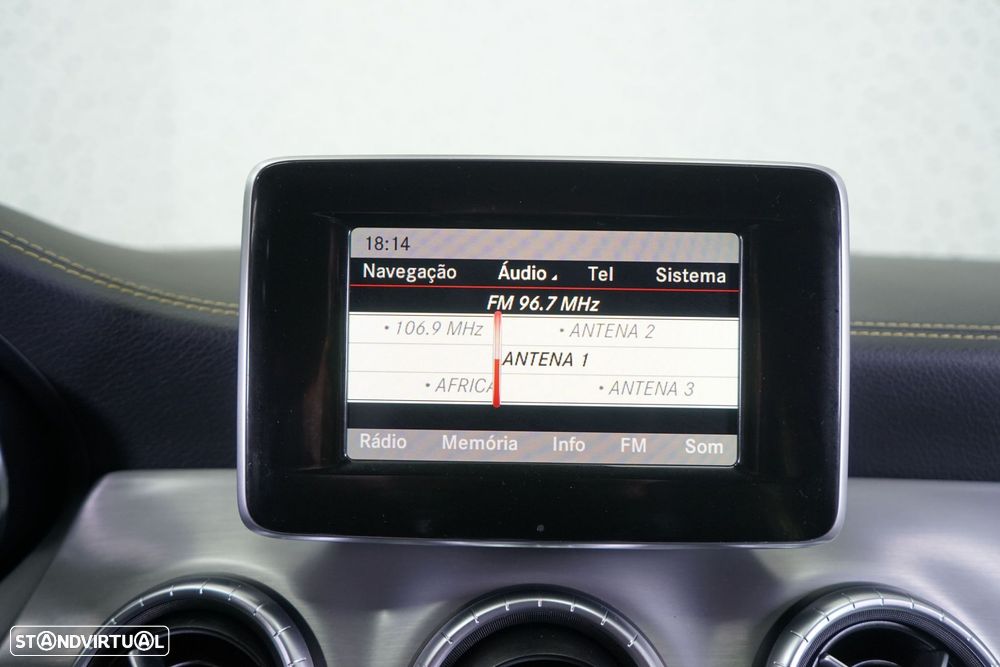 Mercedes-Benz CLA 200 AMG Line Aut. - 32