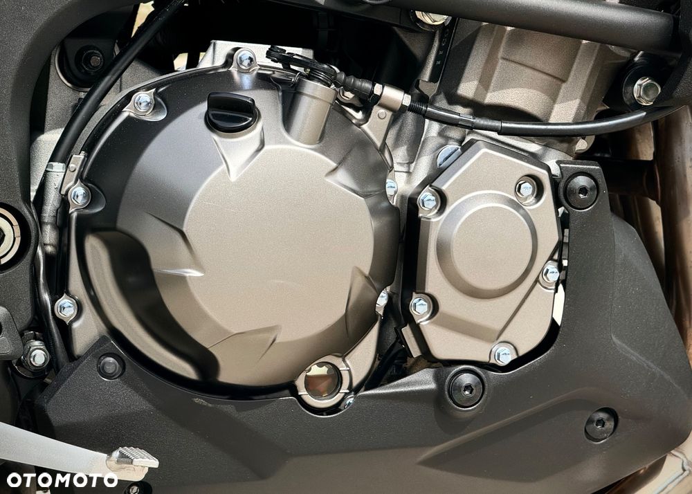 Kawasaki Versys 1000 - 25