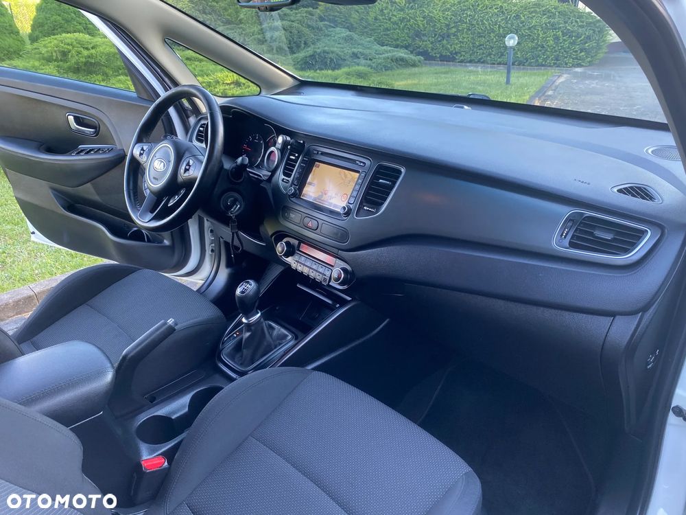 Kia Carens 1.7 CRDi 141 Dream Team Edition - 18
