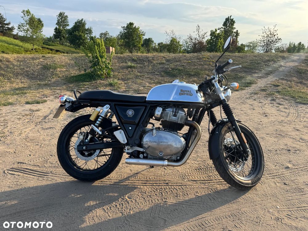 Royal Enfield Continental - 12