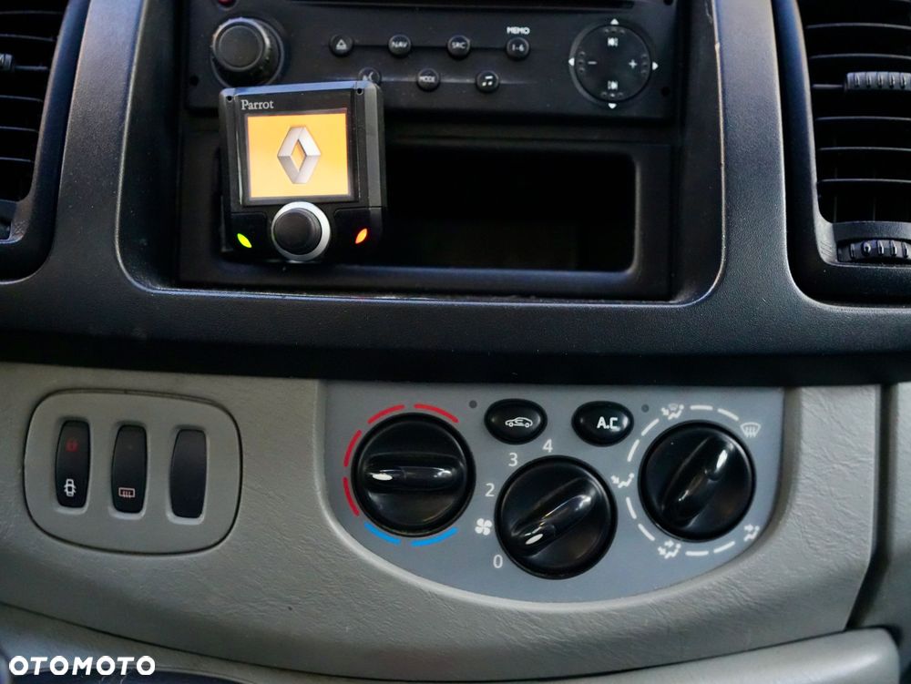 Renault Trafic - 13