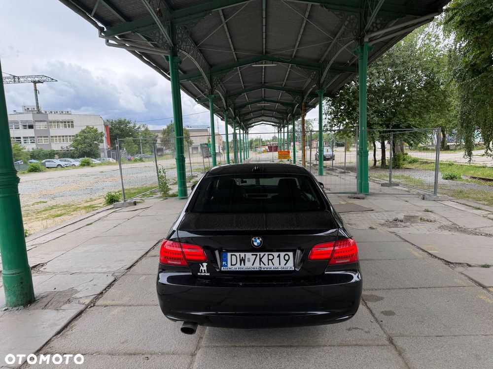 BMW Seria 3 318i - 11