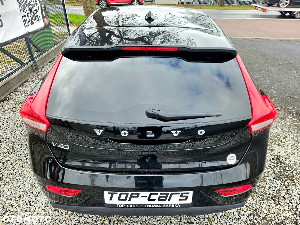 Volvo V40 T2 Linje Svart - 2