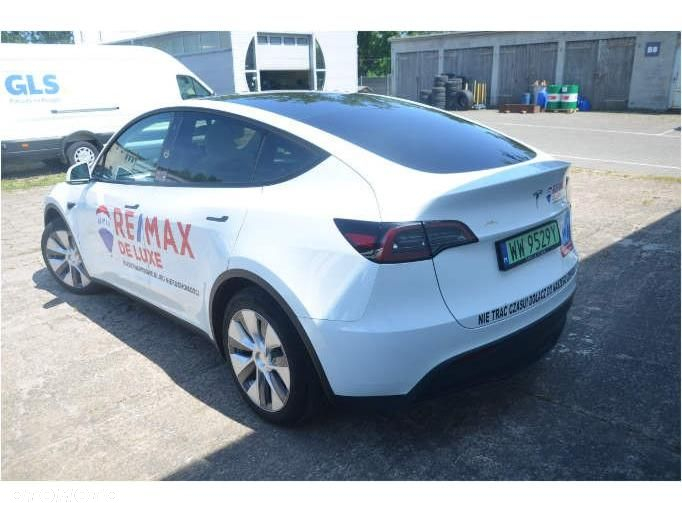 Tesla Y Long Range RWD - 4