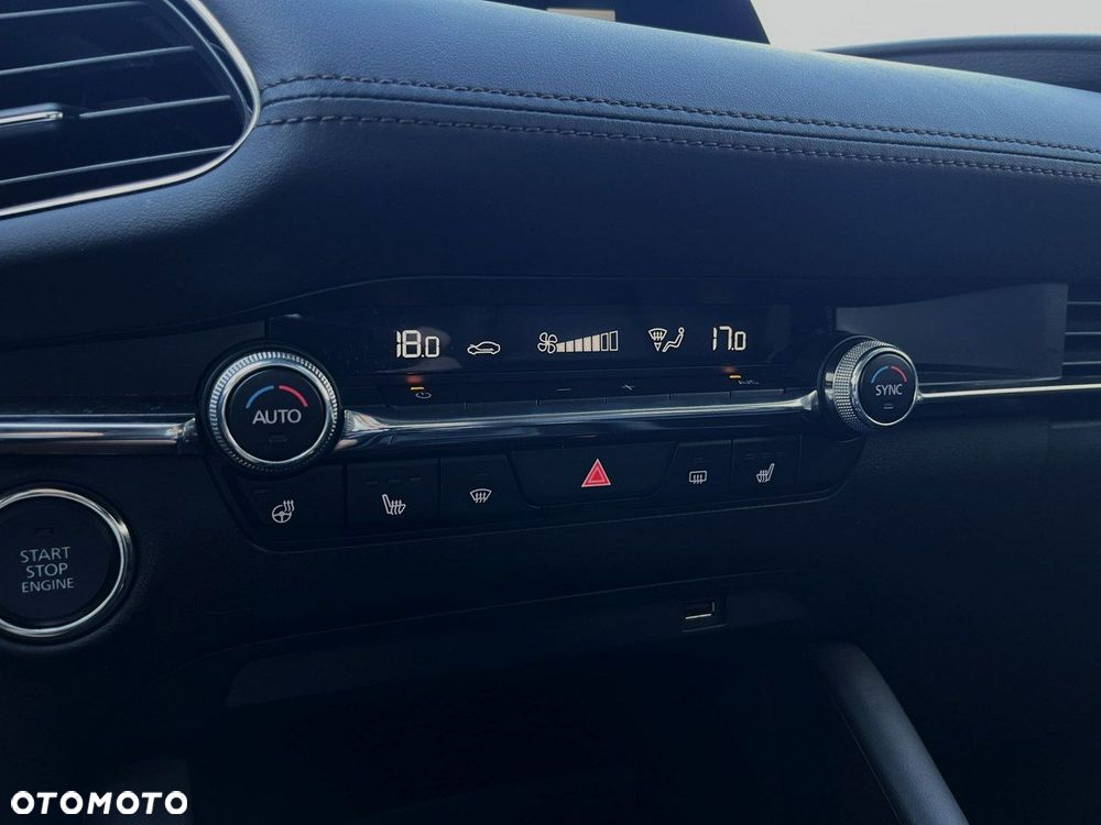 Mazda 3 e-SKYACTIV-X 186 M HYBRID EXCLUSIVE-LINE - 23
