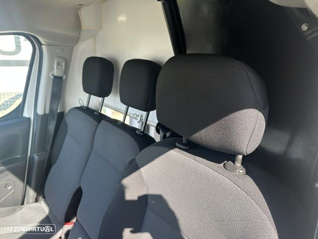 Citroën BERLINGO 3 LUGARES - 17