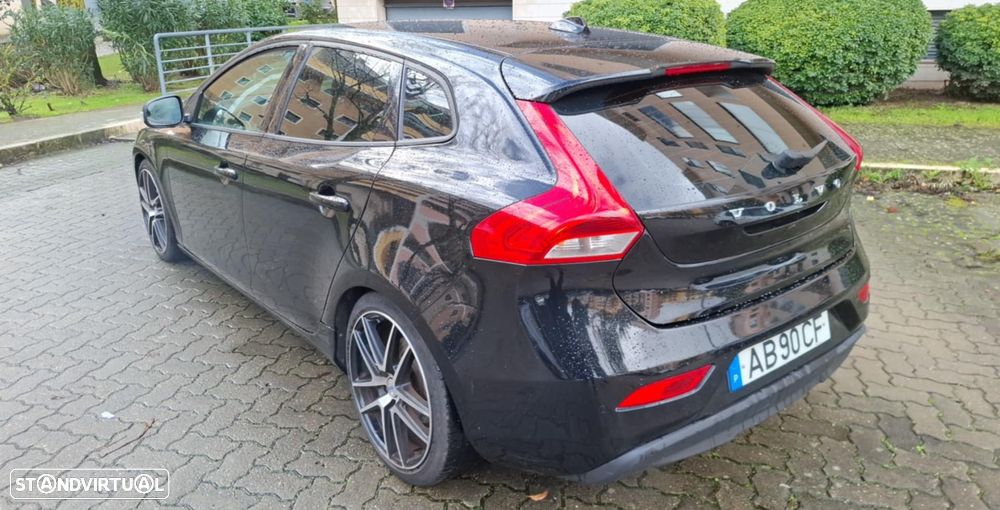 Volvo V40 D2 - 4