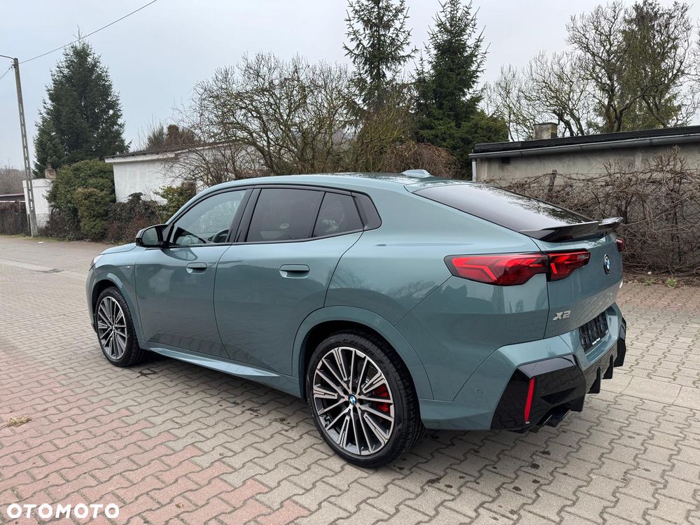 BMW X2 - 16