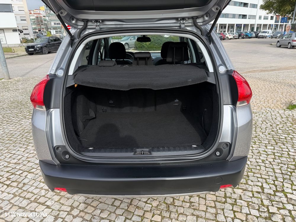 Peugeot 2008 1.6 BlueHDi Style - 18