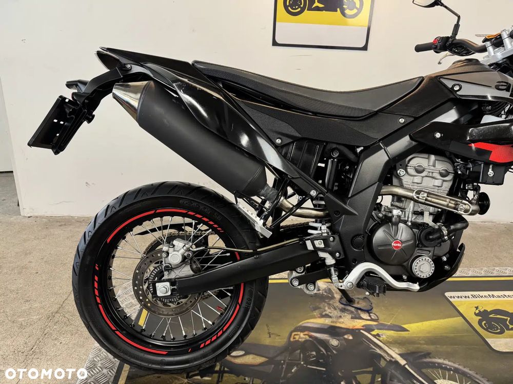 Aprilia SX - 16