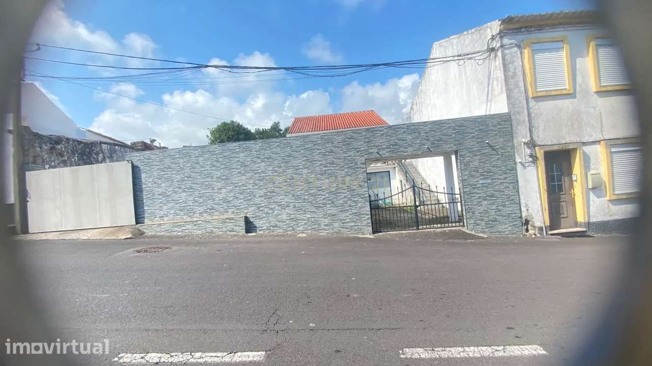 Moradia T4, localizada Pico da Urze , Angra do Heroísmo - Grande imagem: 5/9