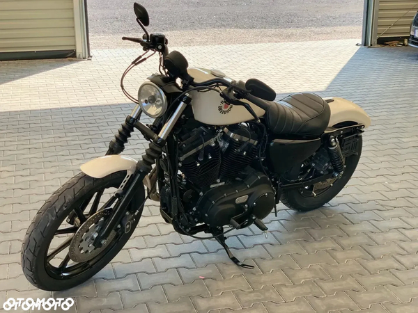 Harley-Davidson Sportster Iron 883