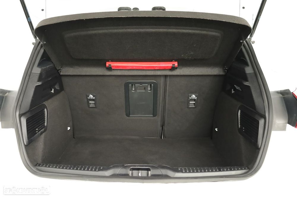 Ford Focus 1.0 EcoBoost MHEV ST-Line - 23