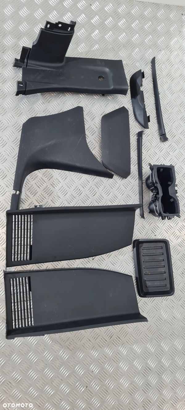 Ford Ranger V Osłona Słupka Wnętrza Kpl.