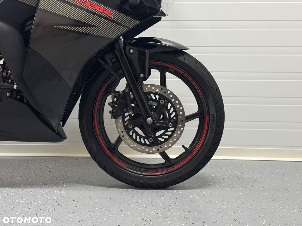 Honda CBR - 7