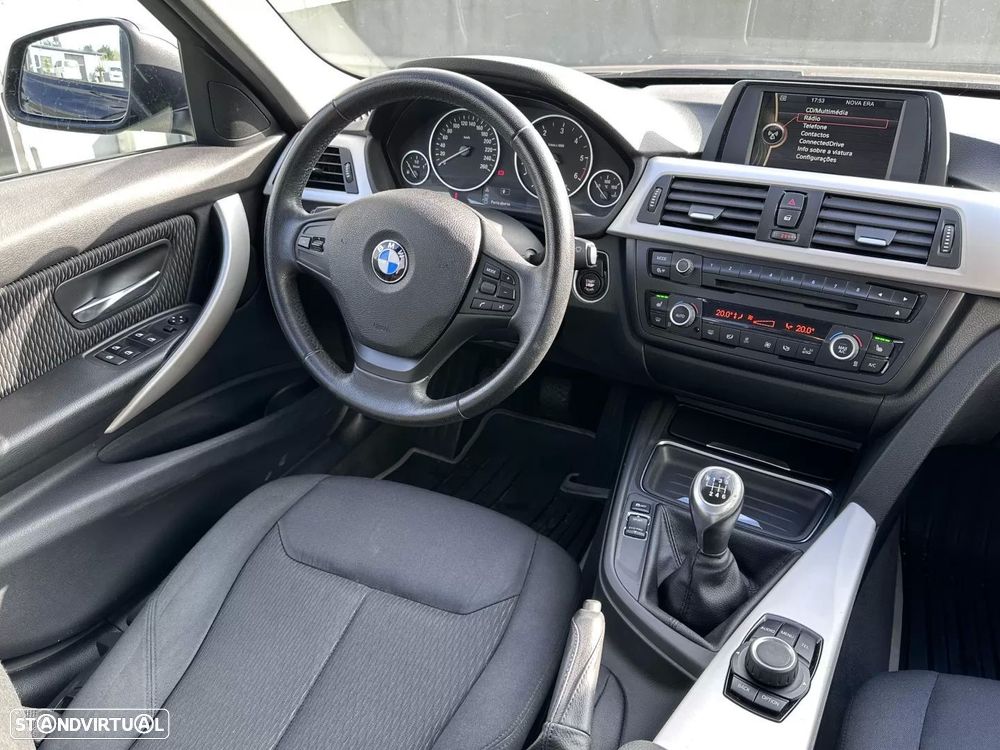 BMW 320 d Line Sport - 28