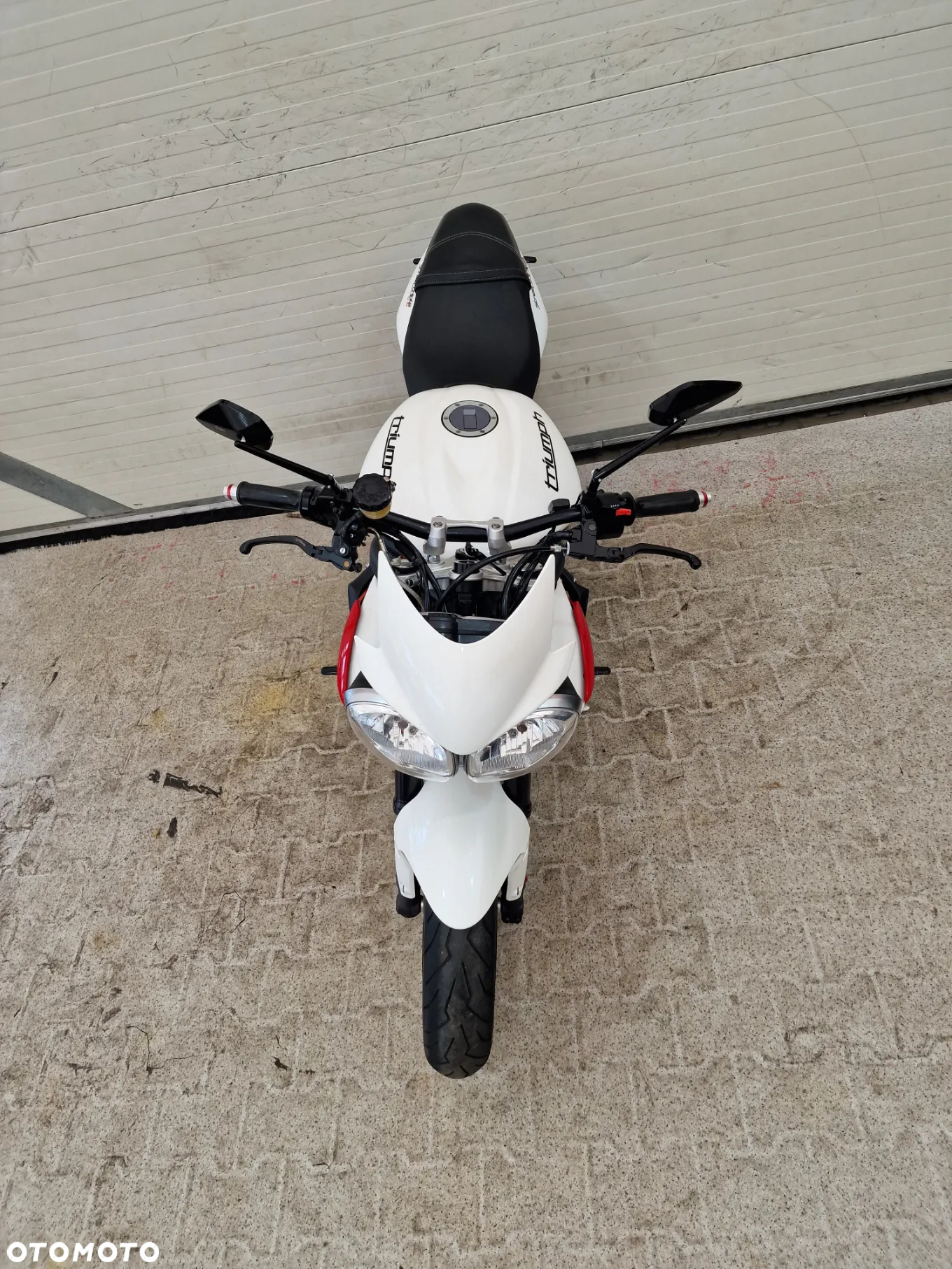 Triumph Street Triple - 15