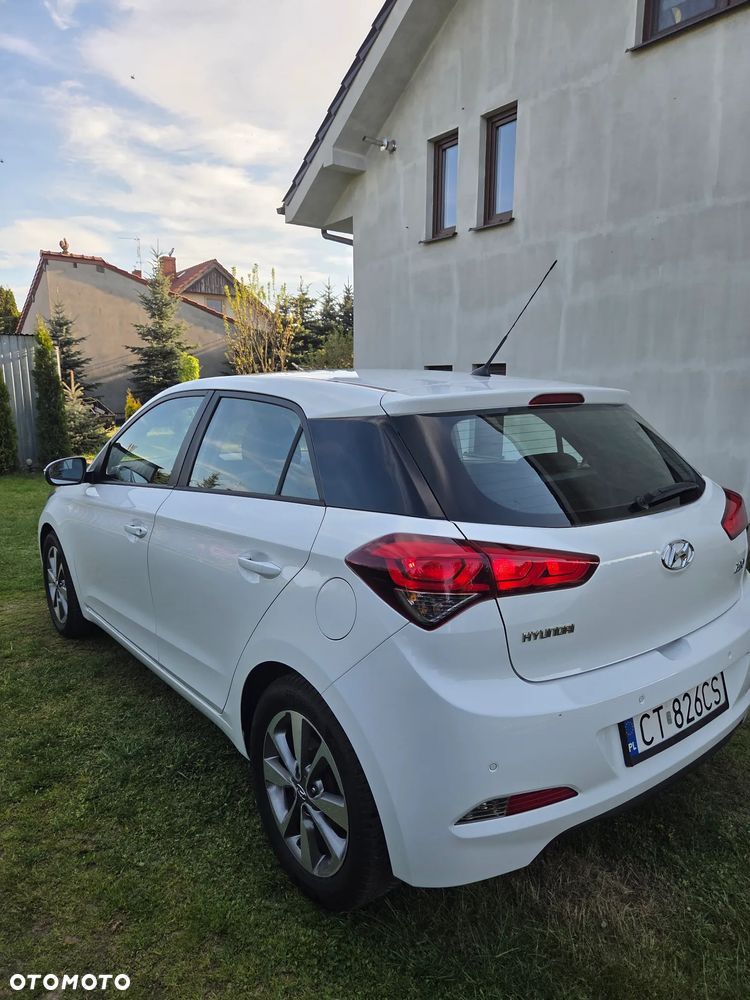 Hyundai i20 1.2 Intro Edition - 14